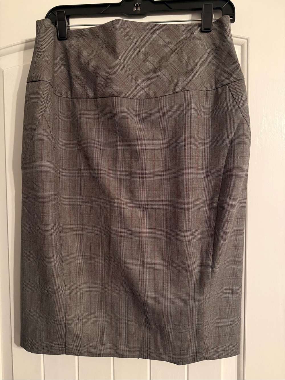 Express Gray Plaid Pencil Skirt with Subtle Pink Windowpane
